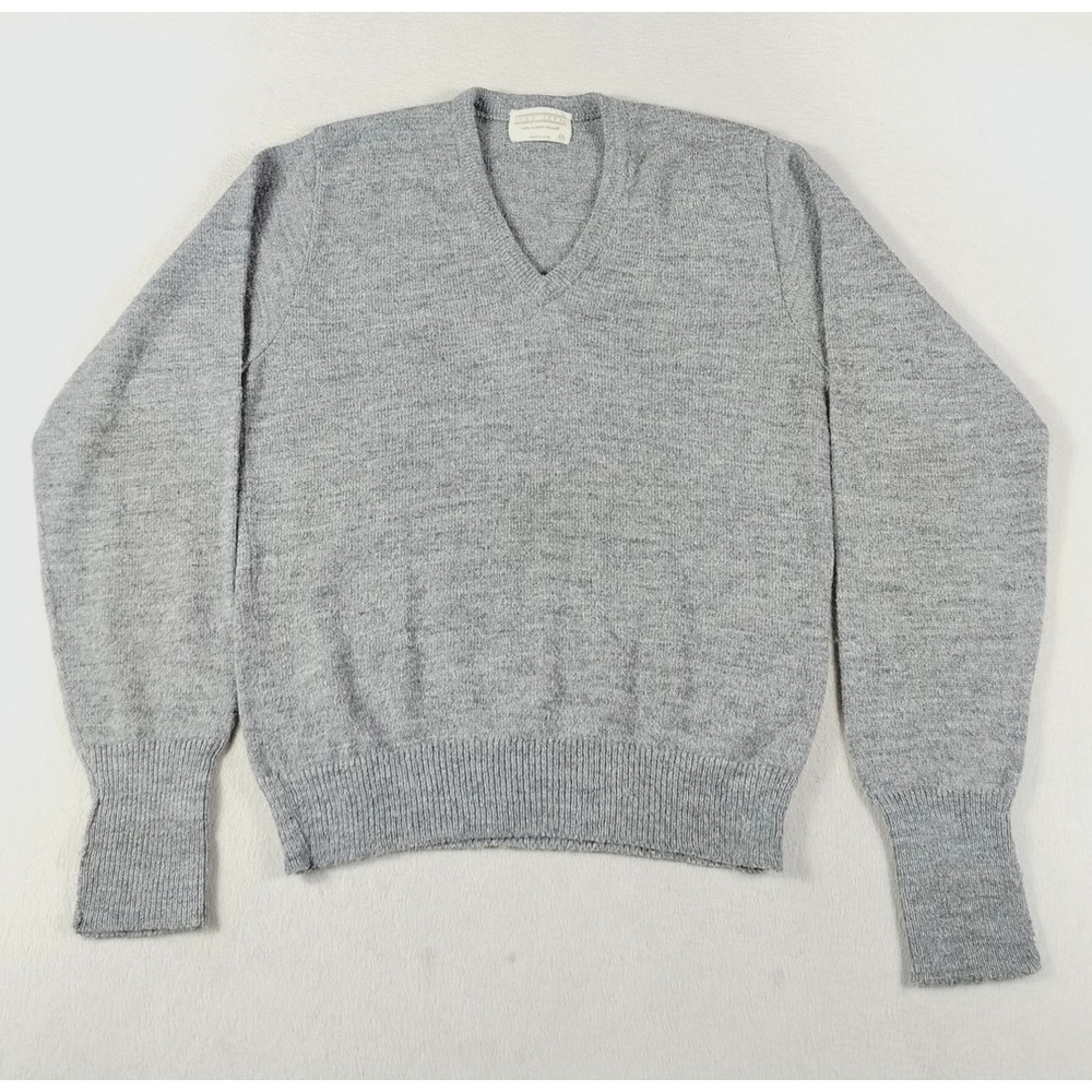 Vintage Lord Jeff Sweater Mens Medium Gray Orlon Acrylic Knit Cabincore Cozycore
